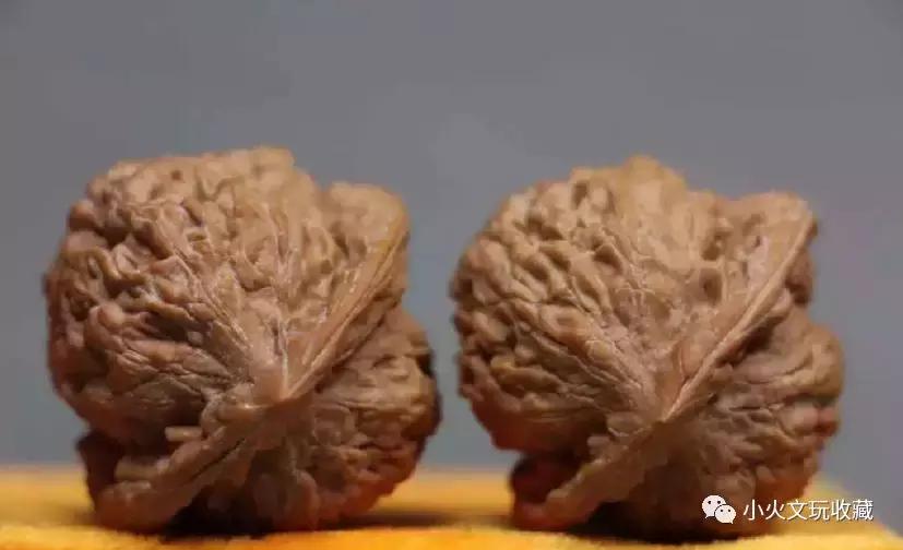 文玩核桃有点小崩尖,小火说