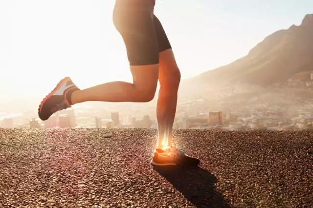 跑步到底伤不伤害关节,跑步到底好不好是否伤膝盖