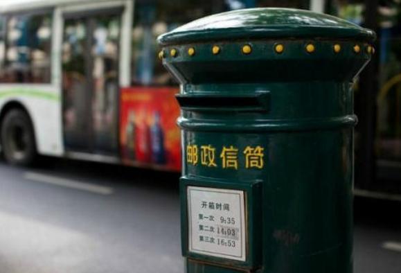 小时候亲嘴长大后会有宝宝吗,小时候老是以为亲一口会怀孕