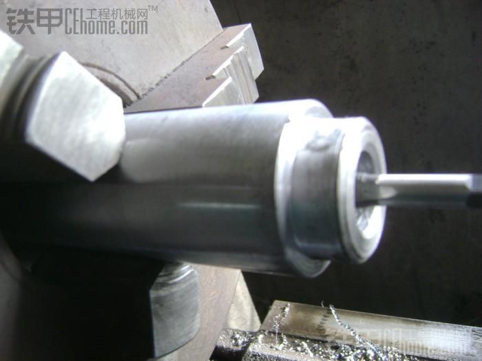 国外牛人自制简易装载机,牛人自制铲地机