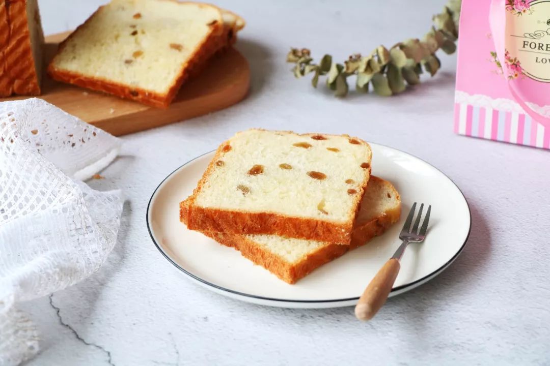 在家做吐司不用揉,早餐怎么做吐司给孩子更有营养