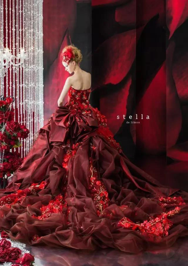 中国买不到的婚纱!Stelladelibero跳进花海的新娘,美到爆炸!