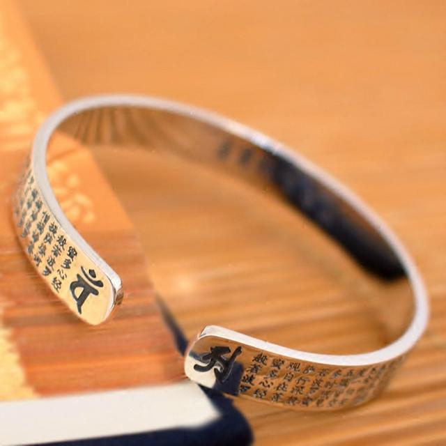 戴银饰都是些什么人,戴银饰好还是金饰好对身体好