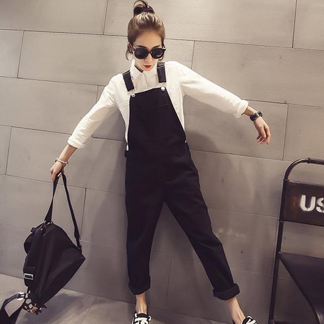 穿背带裤里面要穿一条裤子吗,穿背带裤又不想露腿