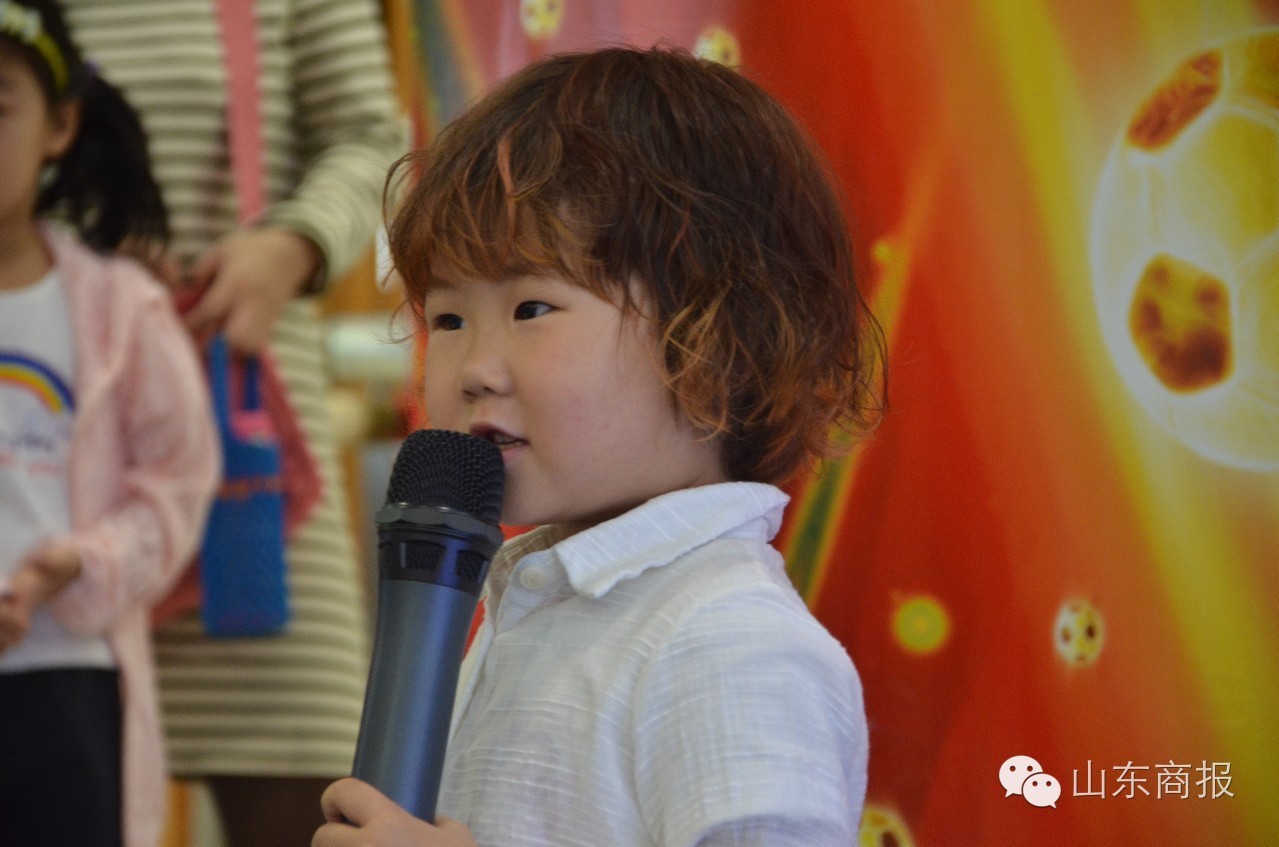 百余萌宝嗨翻天！足球萌宝们演出太卖力了，赶紧看看！