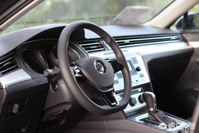 10年迈腾1.8豪华配置,迈腾1.4和1.8有什么区别