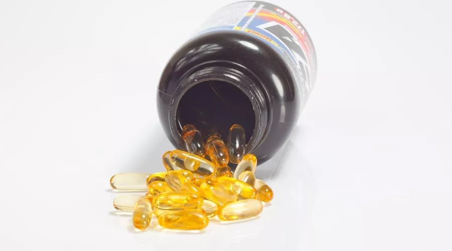 鱼肝油和ad哪个更好,鱼肝油是AD还是D3