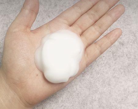 一天不用洗发水就很油,洗发水一天不洗就油是什么原因