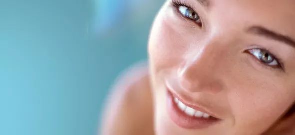 CiCi年希老师：闭口粉刺是什么？那么多人分不清楚它和痘痘的关系