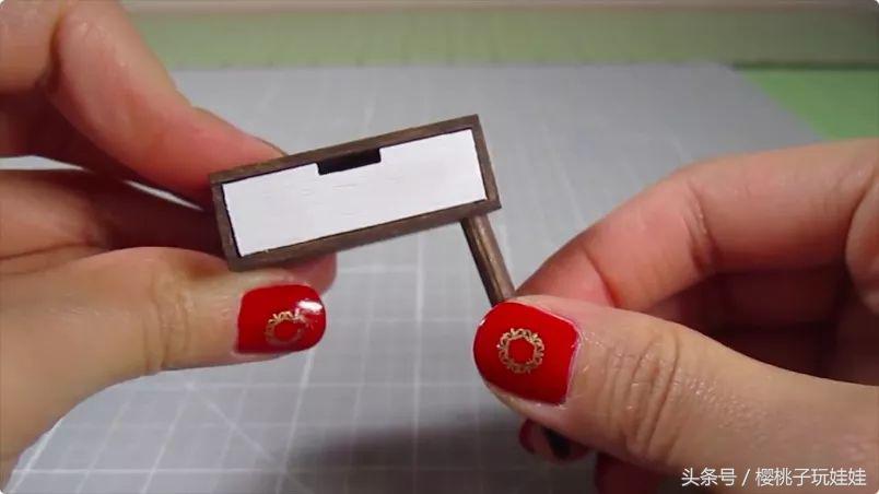 自制60厘米芭比娃娃的床头柜,给芭比娃娃做床又简单又好看