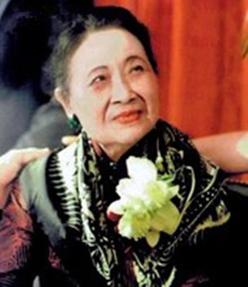 张学良去世宋美龄送了几个字,张学良去世后宋美龄送了哪六个字