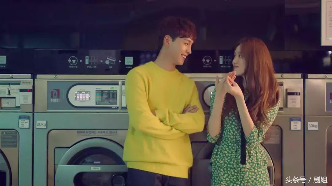 两人恋情实锤,被曝恋情后现身