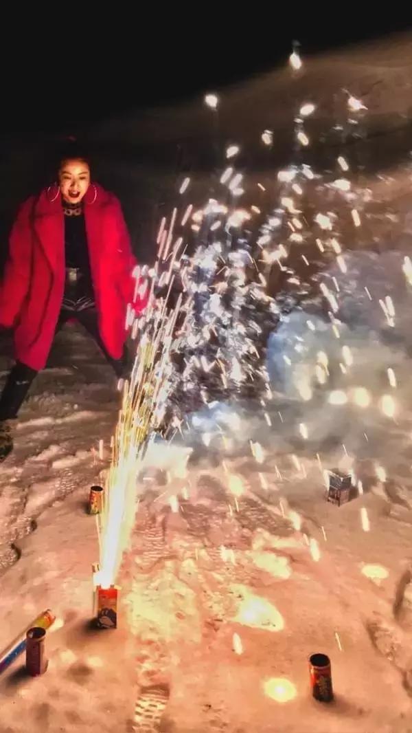 杨幂迪丽热巴带货女王,徐濠萦代言的鞋子