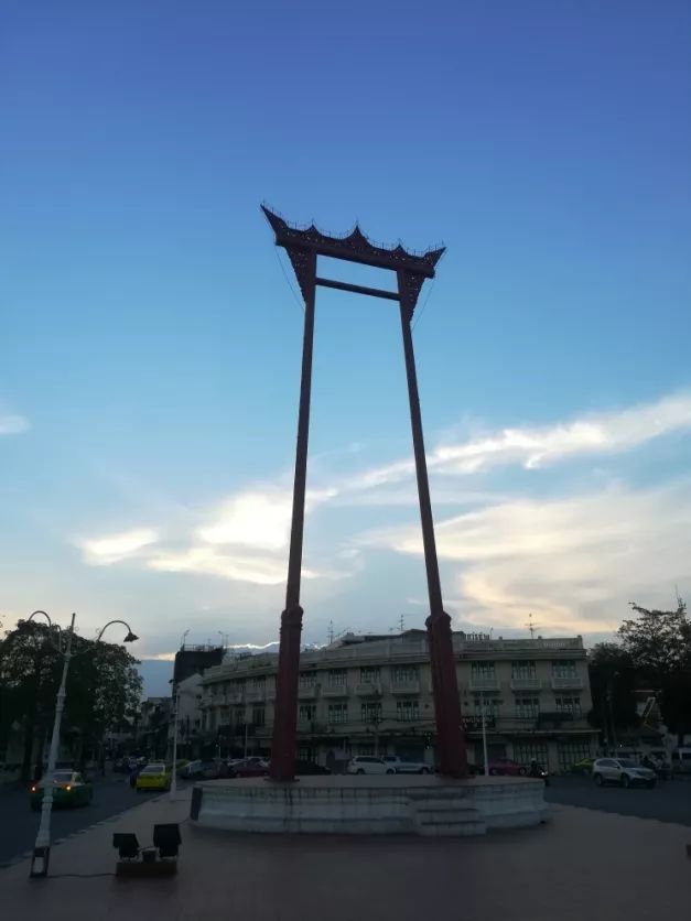 君行体验官专栏丨他在佛之国度，邂逅了一场浪漫