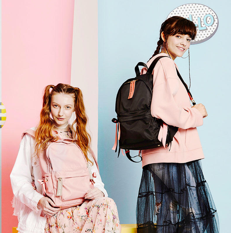 慵懒风双肩包垂坠感,慵懒风双肩包垂感