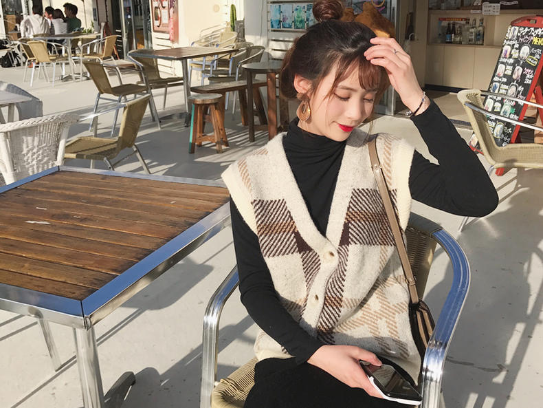 白色马甲线针织搭配,针织马甲有效穿搭