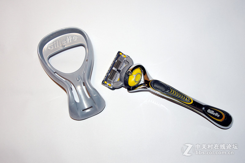 让剃须成为一种享受,吉列锋隐致护剃须刀测试