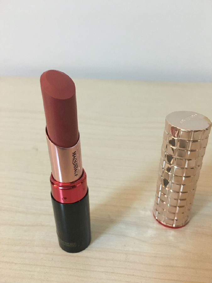 哪些质地适合咬唇妆,18年流行的咬唇妆