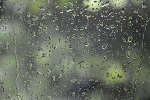 带状疱疹生蛇疼起来要人命,带状疱疹只是身体一侧会疼吗