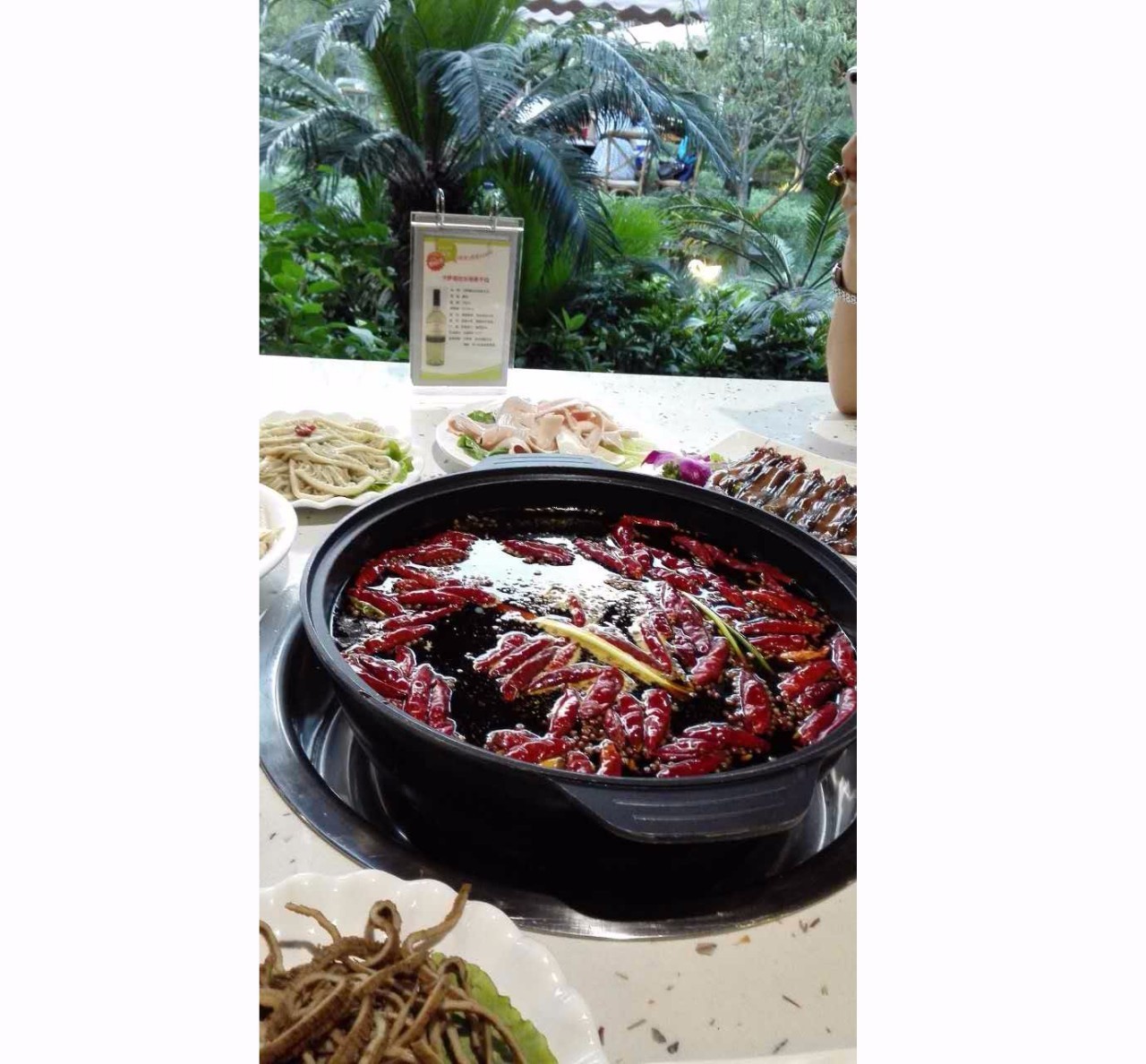 最有名火锅店也有猫腻吗,火锅店是白忙活吗