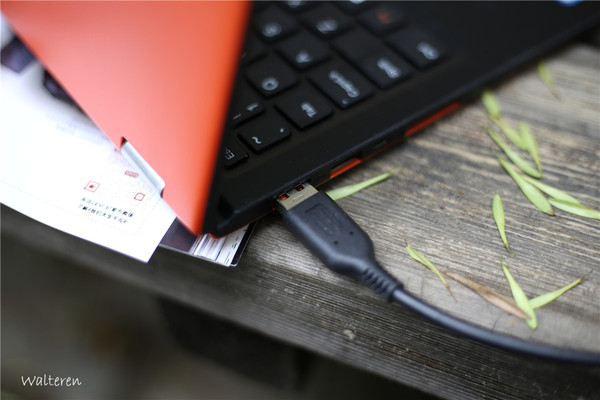 yoga700-11isk多大屏幕,yoga710切换平板和电脑模式