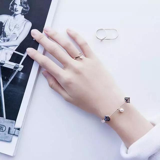 戴什么饰品好看又洋气,怎样戴饰品才显得有气质