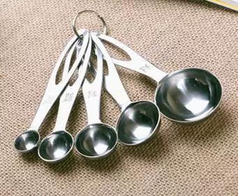 家庭烘焙必备工具推荐,适合新手的厨房神器