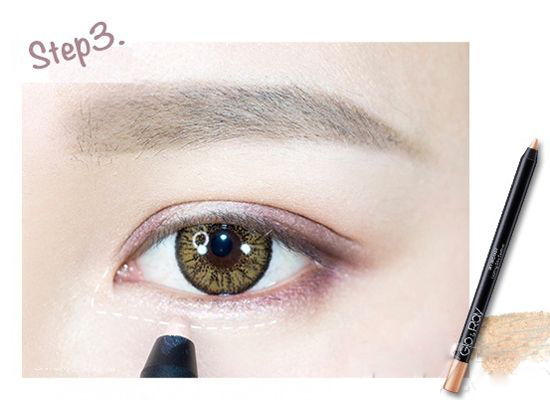 锦鲤盘眼妆教程夏季,眼妆教程干净高级粉色亮晶晶妆容