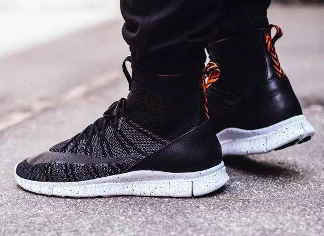 赵云单挑吕布出什么装备,吕布和赵云对抗路