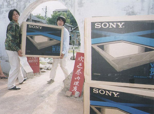 盘点｜从盗版VCD到劣质卫生巾：那些年查处的假冒伪劣商品