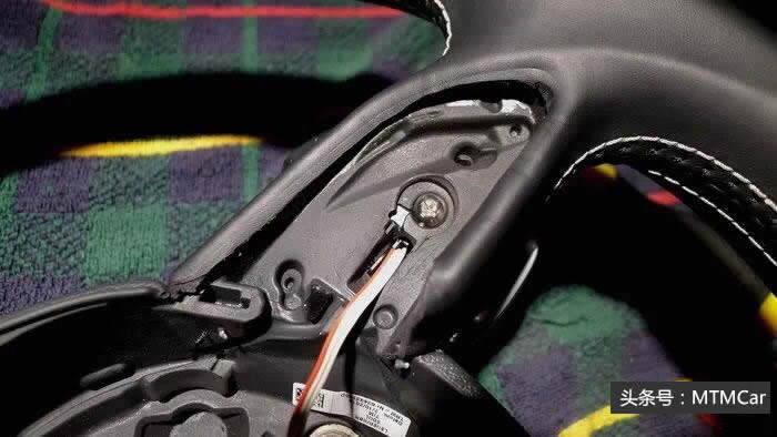 奥迪a3改装方向盘拆装,奥迪a3改装方向盘翻毛皮