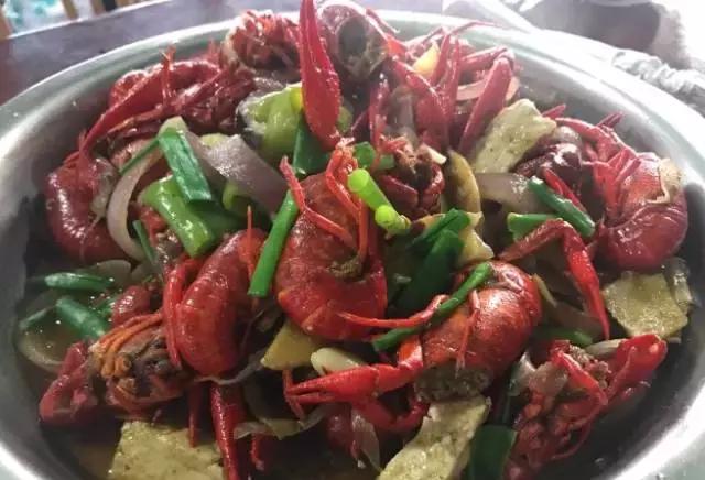 第一批吃小龙虾视频,第一个吃小龙虾的人