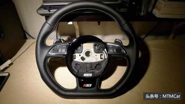 奥迪a3改装方向盘拆装,奥迪a3改装方向盘翻毛皮