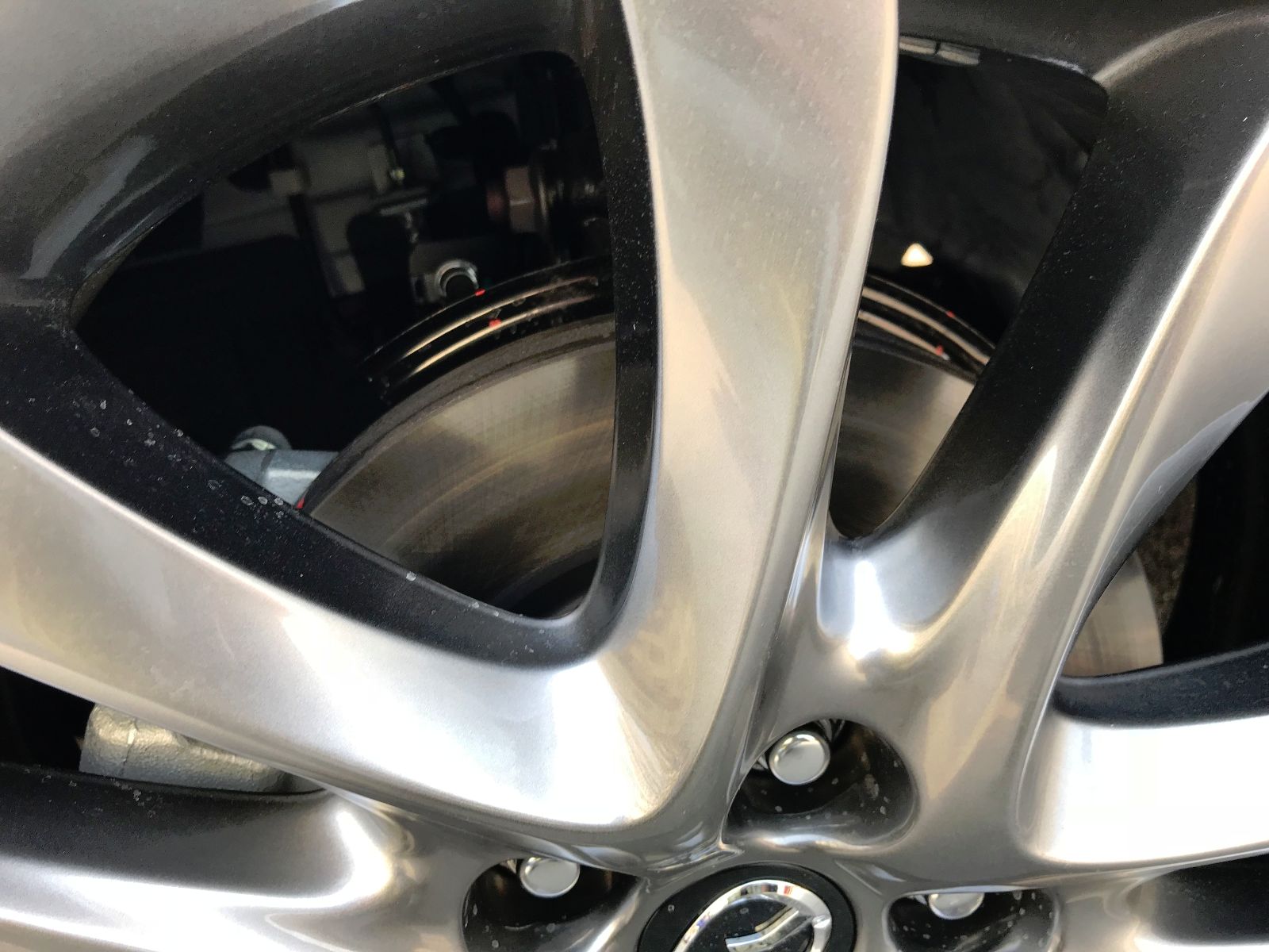 18款银色阿特兹2.5尊崇版二手车,银色阿特兹实车