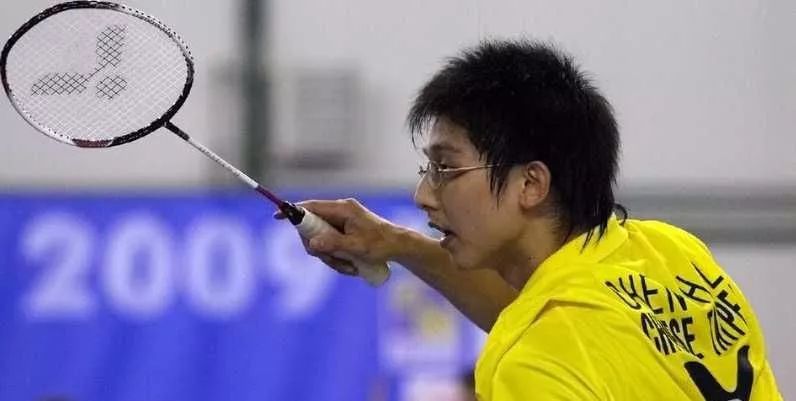 羽毛球的打球技巧和方法,羽毛球一前一后多球训练