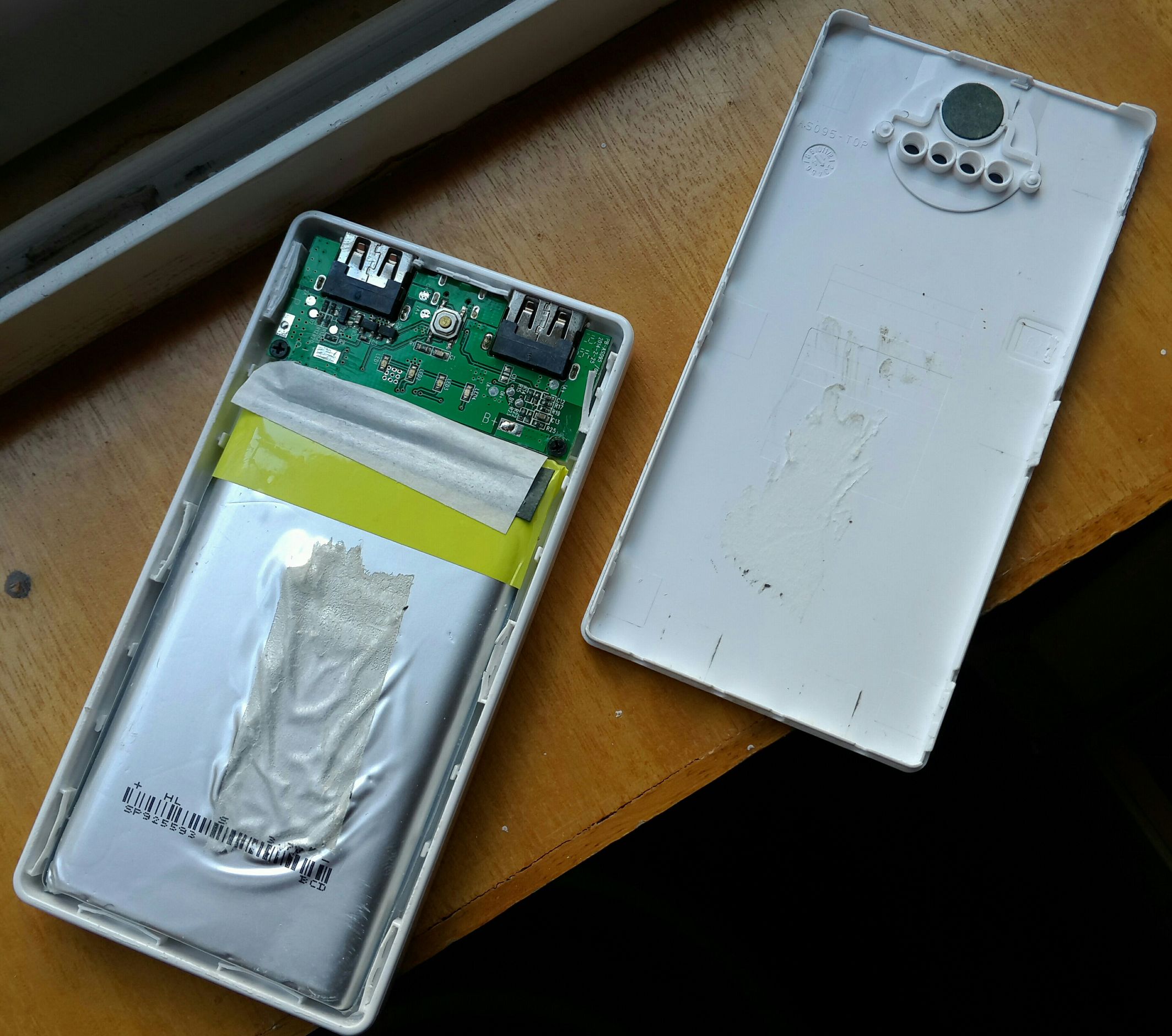 与乐磁吸充电宝拆解,拆解充电宝100000毫安