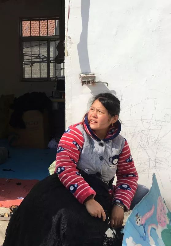 “情趣镇”女工,一群离“风情”最近的人