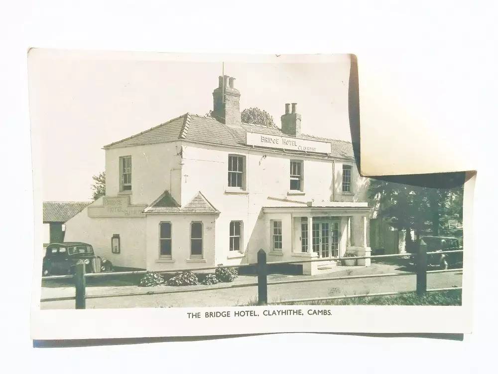 半个世纪前的铁皮箱，打开一个陌生人的罗曼史