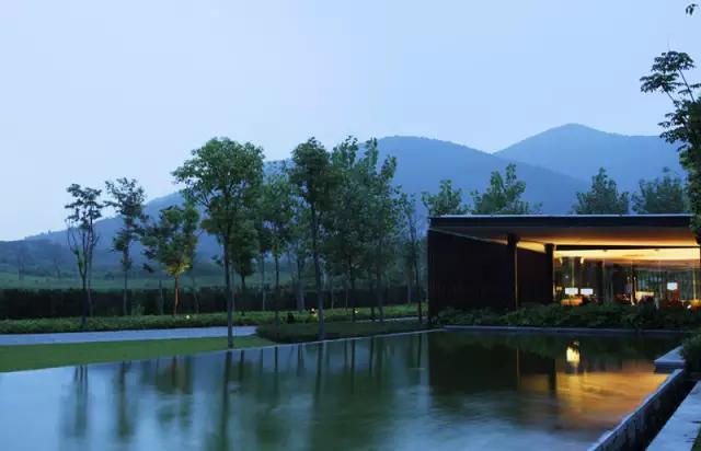 棣欐鍒搴﹀亣閰掑簵,鍗椾含棣欐鍗庤嫻閰掑簵浠嬬粛