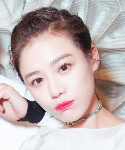 娜扎妆容心机干净底妆,刘雯的妆容