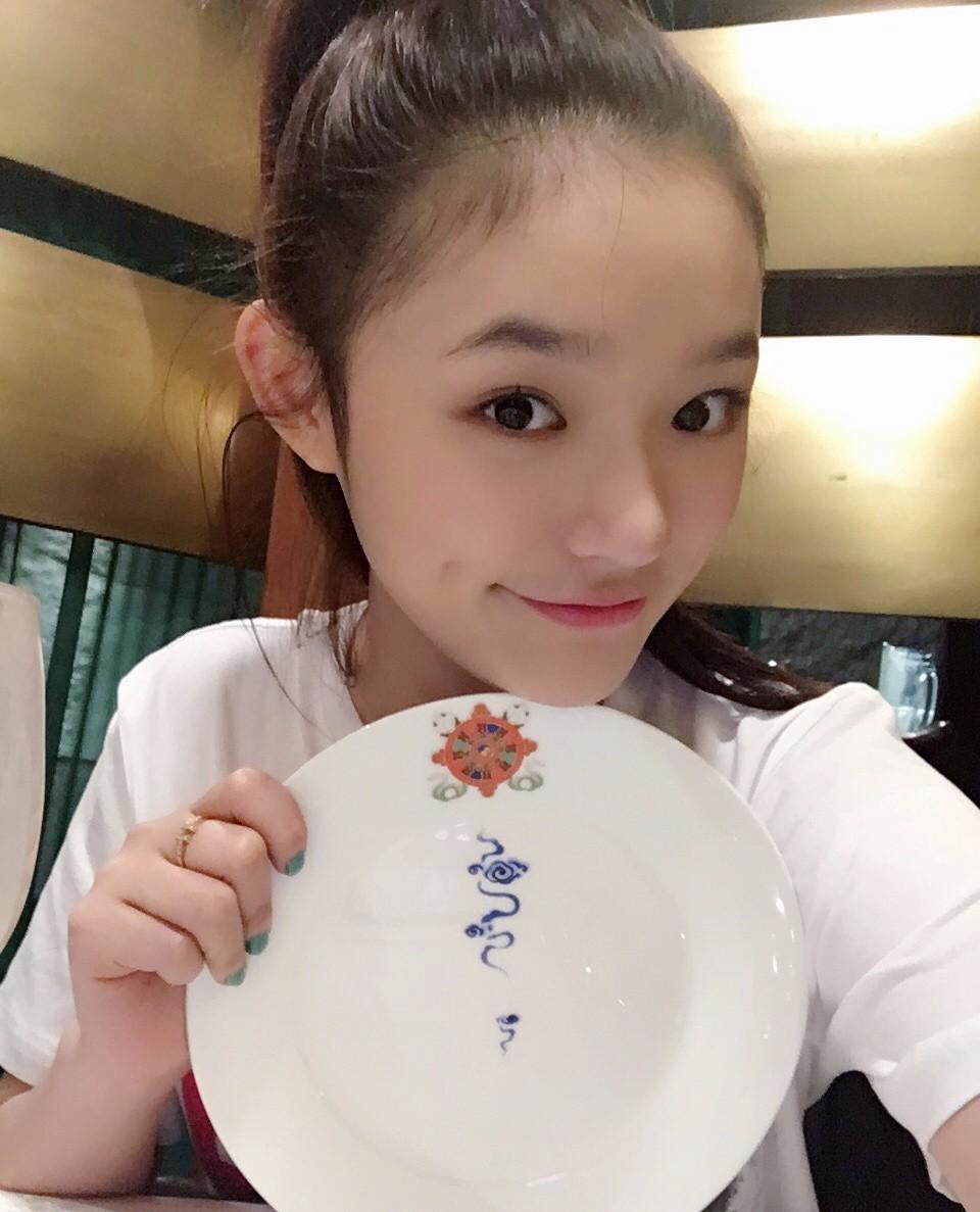 美妆教程日常化妆唇纹深,美妆技巧种草