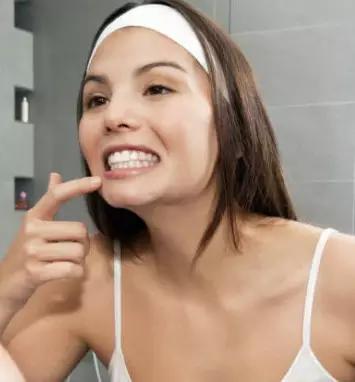 牙齿健康表,怎样判断牙齿的黄金比例