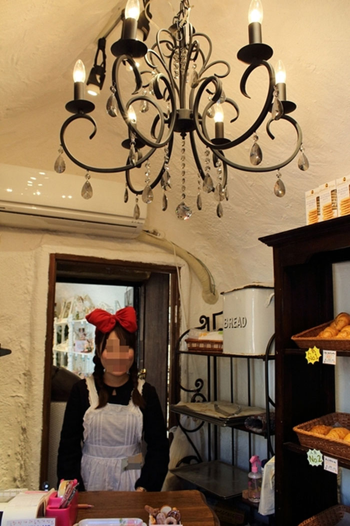 魔女宅急便里的面包店是琪琪的吗,魔女宅急便里的琪琪