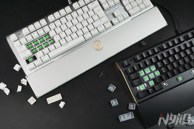 自带手托防尘罩的机械键盘,蝙蝠骑士机械键盘拆解