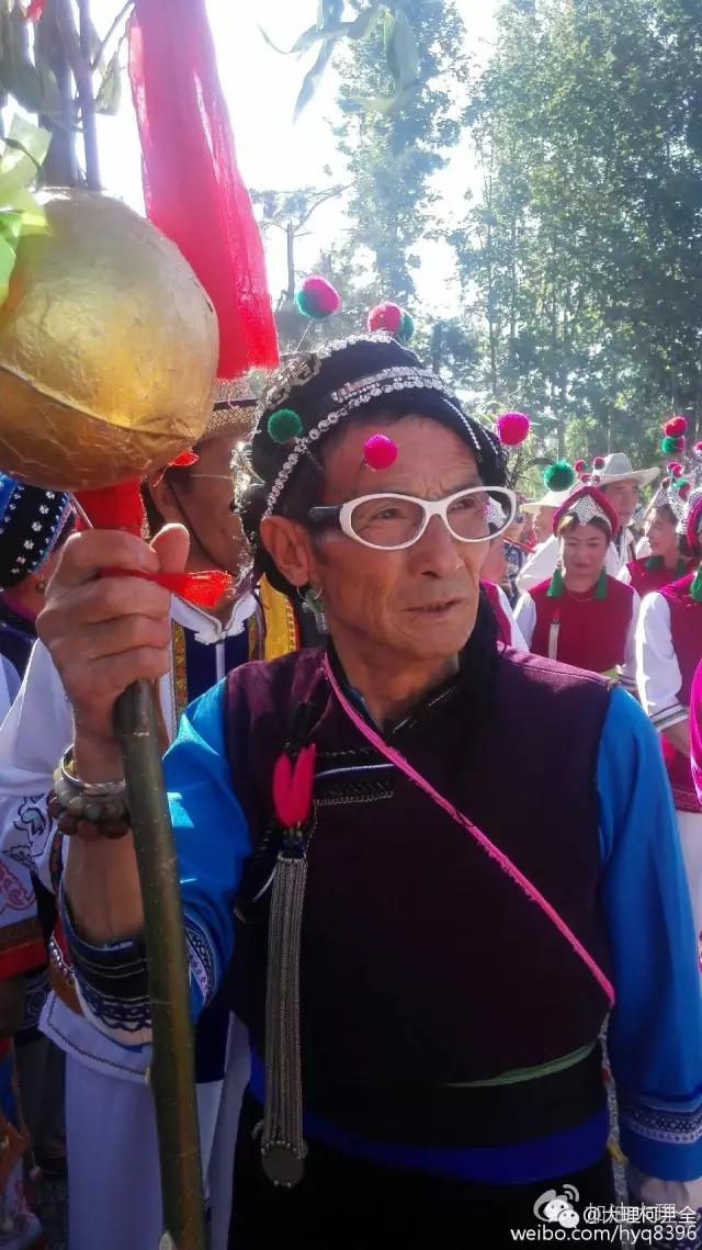 大理游人人山人海,大理万人齐舞