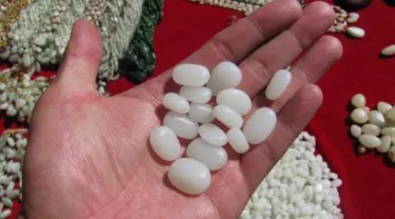 和田玉竟被俄罗斯人铺地砖？！