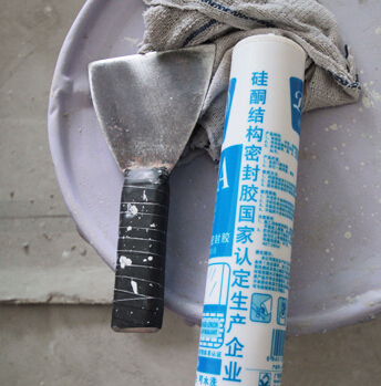 怎么样让玻璃胶的甲醛挥发快点,装修玻璃胶含甲醛怎么处理挥发好