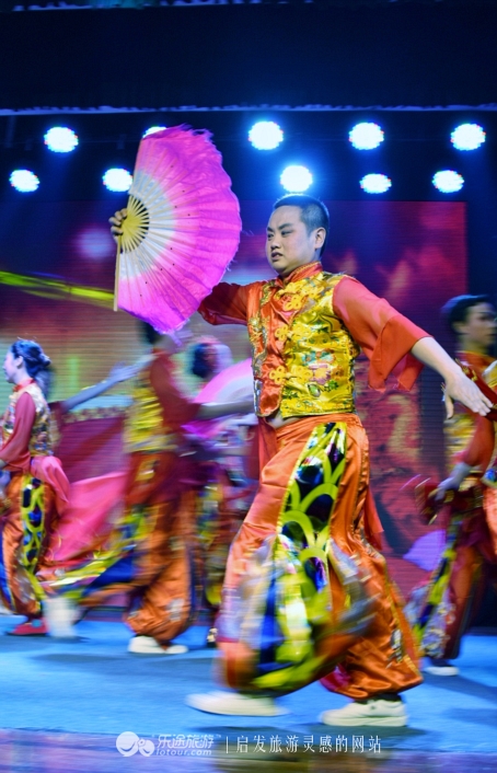 皖风徽韵戏曲,黄梅戏戏装大全