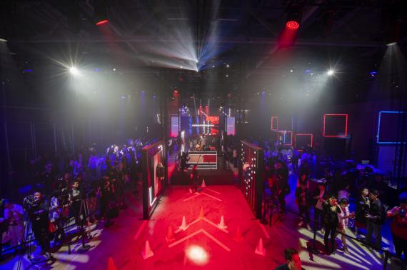 tommyhilfiger汉密尔顿奔驰,tommyhilfiger梅赛德斯