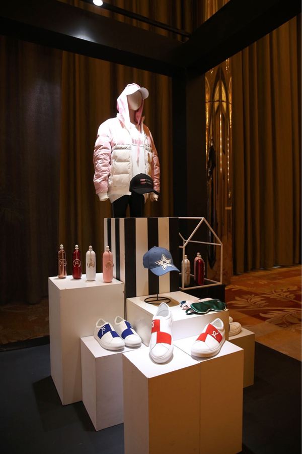 奔跑吧跑男同款鞋子,奔跑吧第一季穿的什么跑鞋